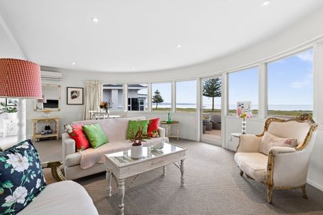 Photo of property in 1/40 The Esplanade, Westshore, Napier, 4110