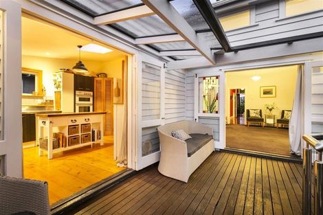 Photo of property in 58 Gladstone Road, Northcote, Auckland, 0627