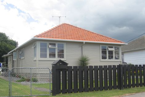 Photo of property in 8 Station Road, Te Puke, 3119
