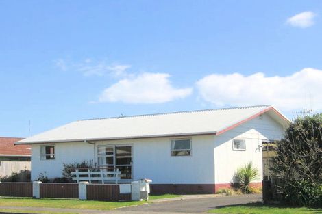 Photo of property in 21 Seaspray Drive, Mount Maunganui, 3116