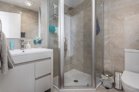 Photo of property in 11 Hoiho Road, Pukekohe, 2120