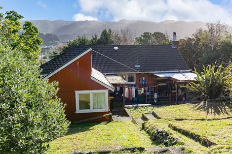 Photo of property in 20 Tremewan Street, Tawa, Wellington, 5028