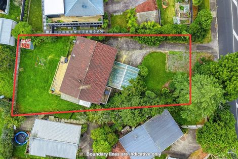 Photo of property in 112 Eskdale Road, Birkdale, Auckland, 0626