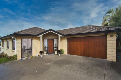 Photo of property in 7 San Vito Place, Henderson, Auckland, 0612