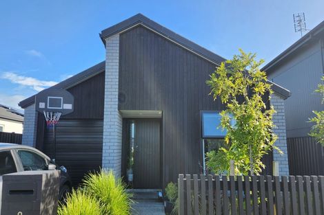 Photo of property in 8 Empire Crescent, Papamoa, 3118