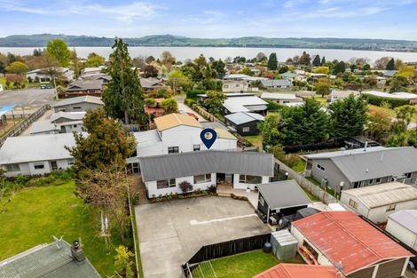 Photo of property in 15 Frederick Street, Two Mile Bay, Taupo, 3330