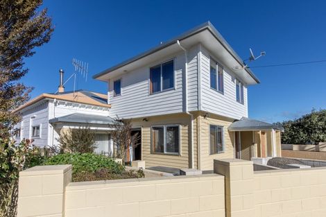 Photo of property in 31 Church Street, Waipawa, 4210