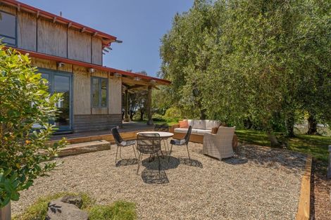 Photo of property in 92 Hahei Beach Road, Hahei, Whitianga, 3591
