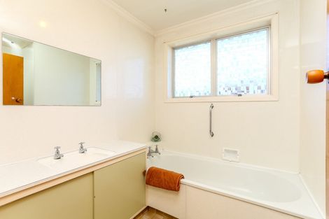 Photo of property in 1/5 Waimea Street, Westown, New Plymouth, 4310