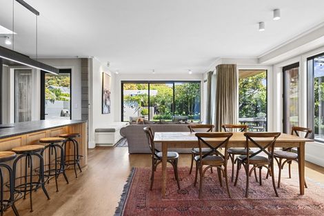 Photo of property in 5 Waiwetu Street, Fendalton, Christchurch, 8052