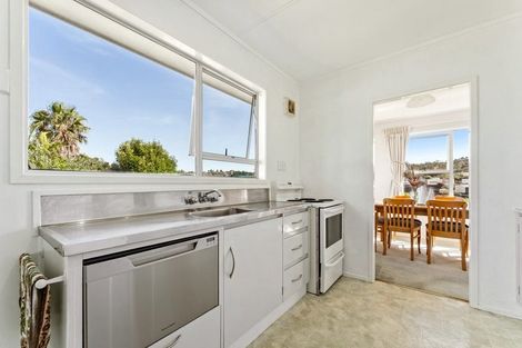 Photo of property in 27 Penton Road, Stanmore Bay, Whangaparaoa, 0932