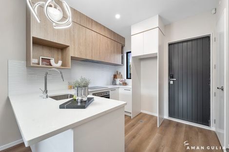 Photo of property in 93 Woodglen Road, Glen Eden, Auckland, 0602