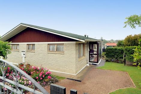 Photo of property in 1/72 Evelyn Road, Cockle Bay, Auckland, 2014