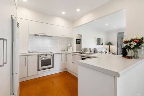 Photo of property in 27 Riverstone Road, Te Atatu Peninsula, Auckland, 0610