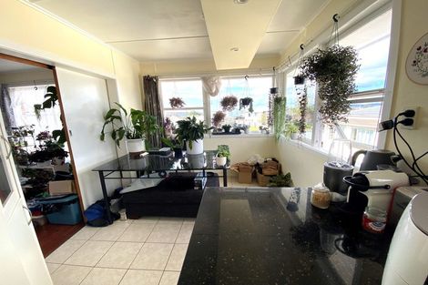 Photo of property in 30 Megan Avenue, Pakuranga Heights, Auckland, 2010