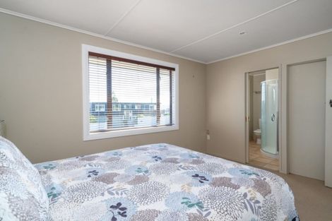 Photo of property in 10 Mccauley Grove, Hilltop, Taupo, 3330