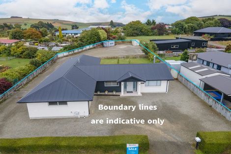Photo of property in 17 Gordon Street, Weston, Oamaru, 9401