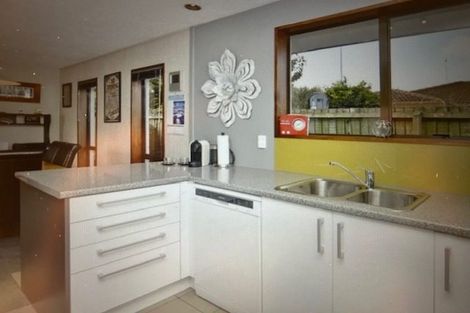 Photo of property in 72 Sarabande Avenue, Redwood, Christchurch, 8051