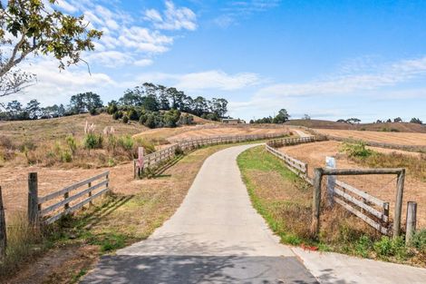 Photo of property in 101 Wintour Road, Waimauku, 0881