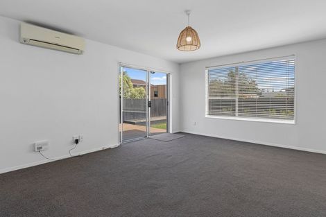 Photo of property in 10 Brogar Place, Casebrook, Christchurch, 8051