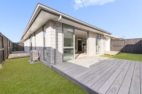 Photo of property in 3 Tractor Way, Papamoa, 3118