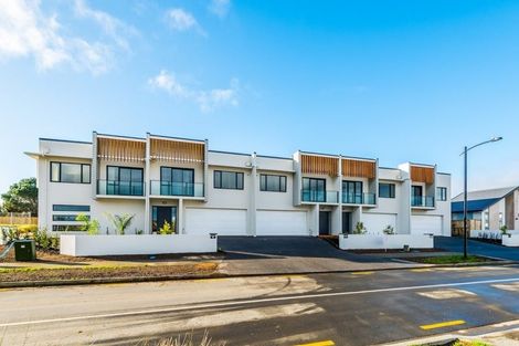 Photo of property in 61 Hayfield Way, Karaka, Papakura, 2113