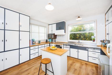 Photo of property in 197 Bridge Street, Bulls, 4818