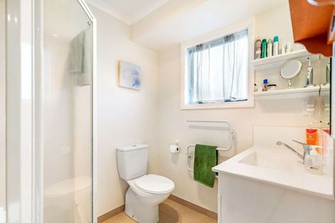 Photo of property in 11 Cleveland Heights, Kelvin Grove, Palmerston North, 4414