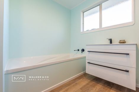 Photo of property in 1/50 Hartford Crescent, Totara Park, Upper Hutt, 5018