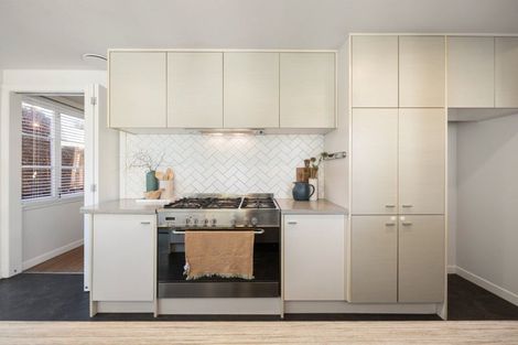 Photo of property in 24 Banbury Crescent, Fairfield, Hamilton, 3214