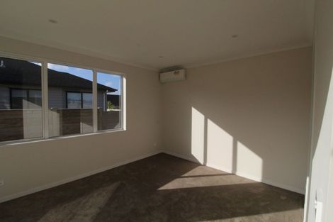 Photo of property in 17 Grove Way, Riverhead, 0820