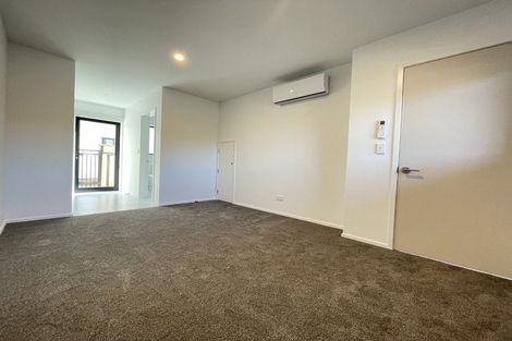 Photo of property in 2/232 Marine Parade, New Brighton, Christchurch, 8061