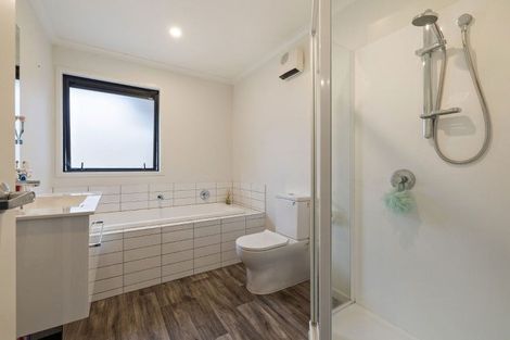 Photo of property in 17 Cheviot Street, Jacks Point, 9371