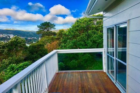 Photo of property in 92 Thurleigh Grove, Karori, Wellington, 6012