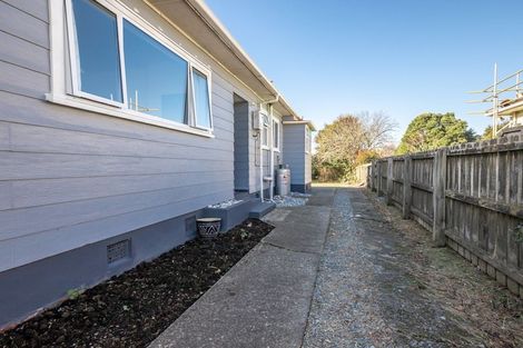 Photo of property in 19 Russell Street, Westport, 7825