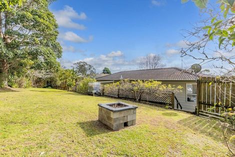 Photo of property in 9 Kilcar Place, Massey, Auckland, 0614