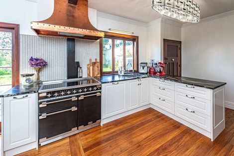 Photo of property in 4 Kent Road, Saint Johns Hill, Whanganui, 4501