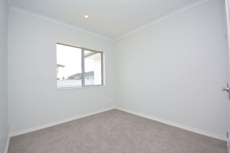 Photo of property in 8 Brumbie Way, Karaka, Papakura, 2113