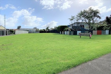 Photo of property in 15 Pikitea Road, Mangere Bridge, Auckland, 2022