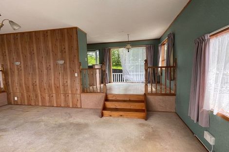 Photo of property in 17 Sumich Place, West Harbour, Auckland, 0618