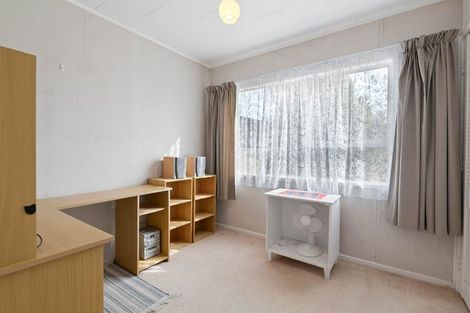 Photo of property in 24 Santiago Crescent, Unsworth Heights, Auckland, 0632