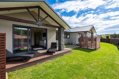 Photo of property in 6 Grandvista Drive, Green Island, Dunedin, 9018