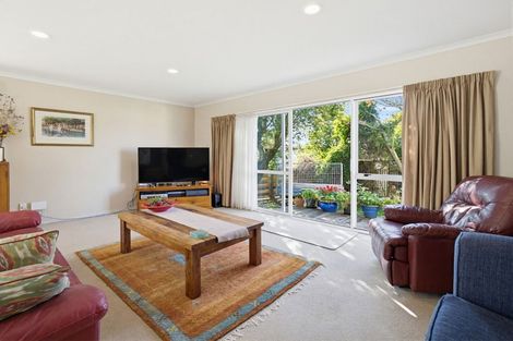 Photo of property in 14 Escort Grove, Awapuni, Palmerston North, 4412