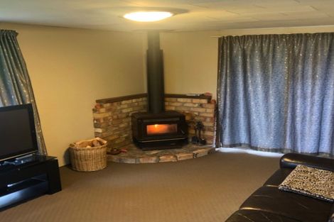Photo of property in 39 Kay Road, Swanson, Auckland, 0614