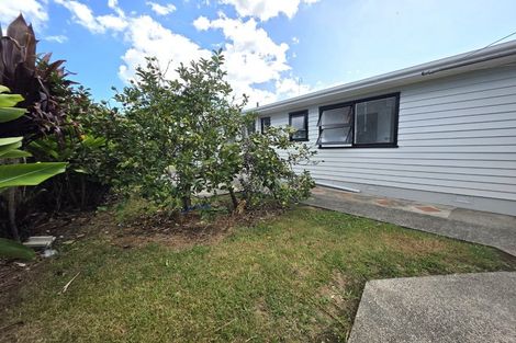 Photo of property in 21 Tranent Road, Mangere, Auckland, 2022