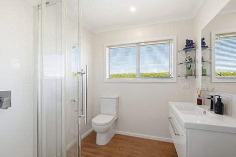 Photo of property in 88b Endeavour Drive, Whitby, Porirua, 5024