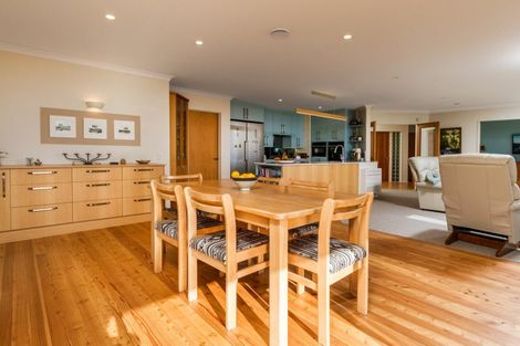 Photo of property in 5 Cape View, Atawhai, Nelson, 7010