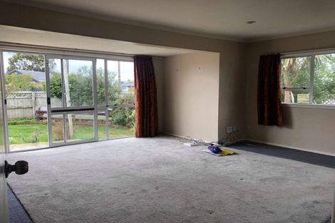 Photo of property in 8 Vivian Street, Burwood, Christchurch, 8083