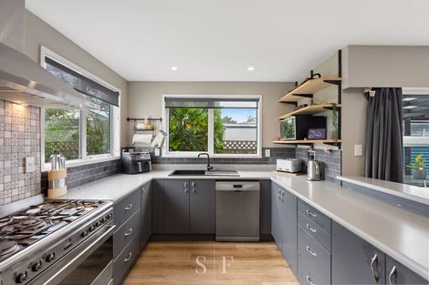 Photo of property in 33 Olive Terrace, Paraparaumu Beach, Paraparaumu, 5032