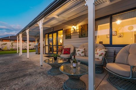 Photo of property in 6 Pegasus Place, Kelvin Grove, Palmerston North, 4414